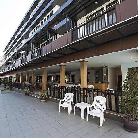 Th Beach Hotel Hua Hin Exterior photo