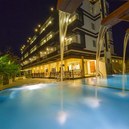 Th Beach Hotel Hua Hin Exterior photo