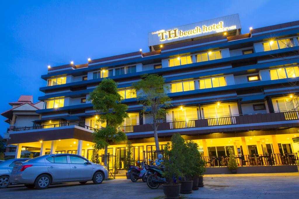 Th Beach Hotel Hua Hin Exterior photo